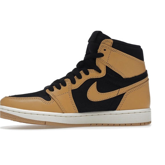 Air Jordan 1 Retro High OG Heirloom